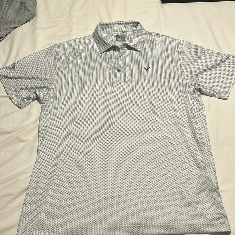 Men’s golf style patterned light grey polo